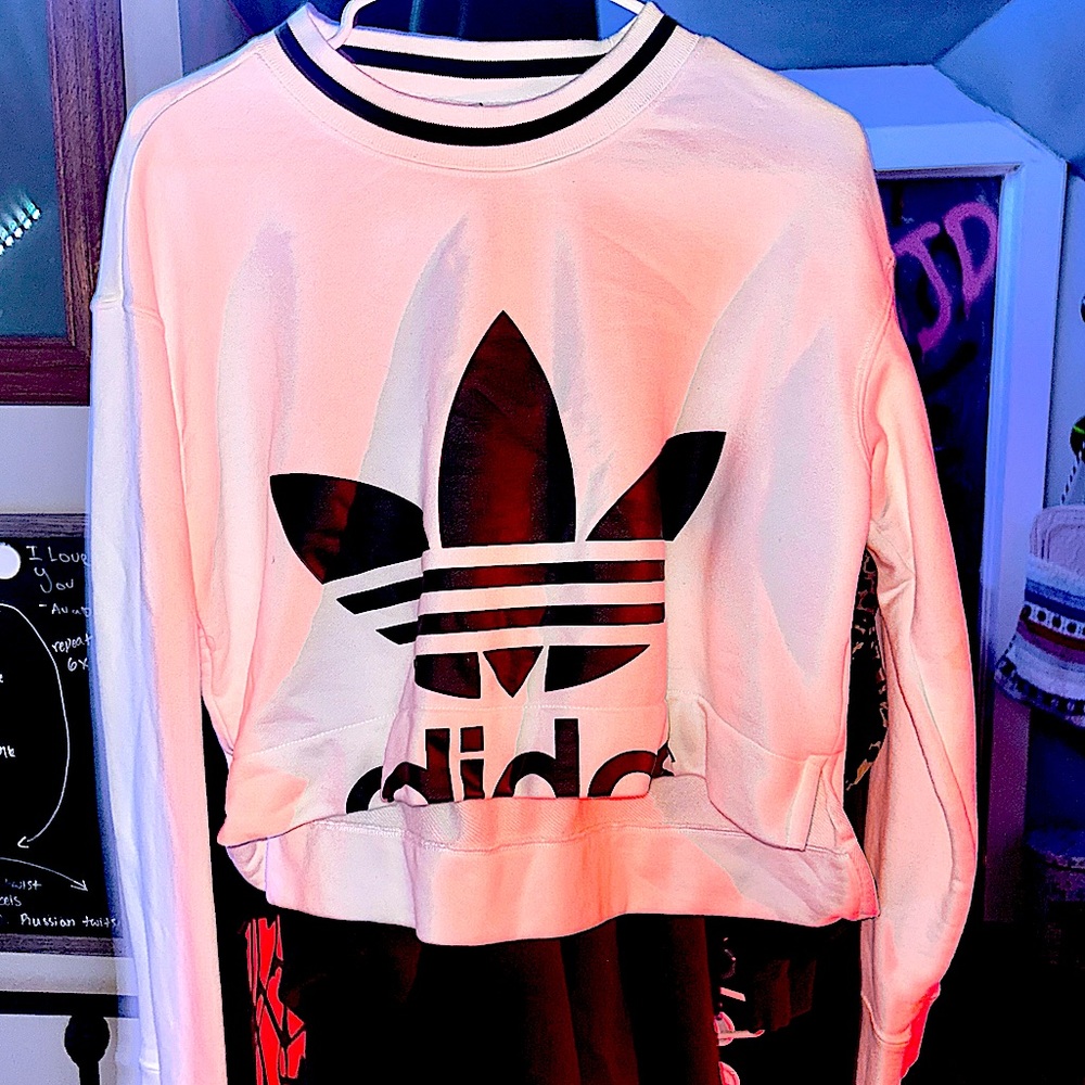Adidas crop cream neck very comfortable